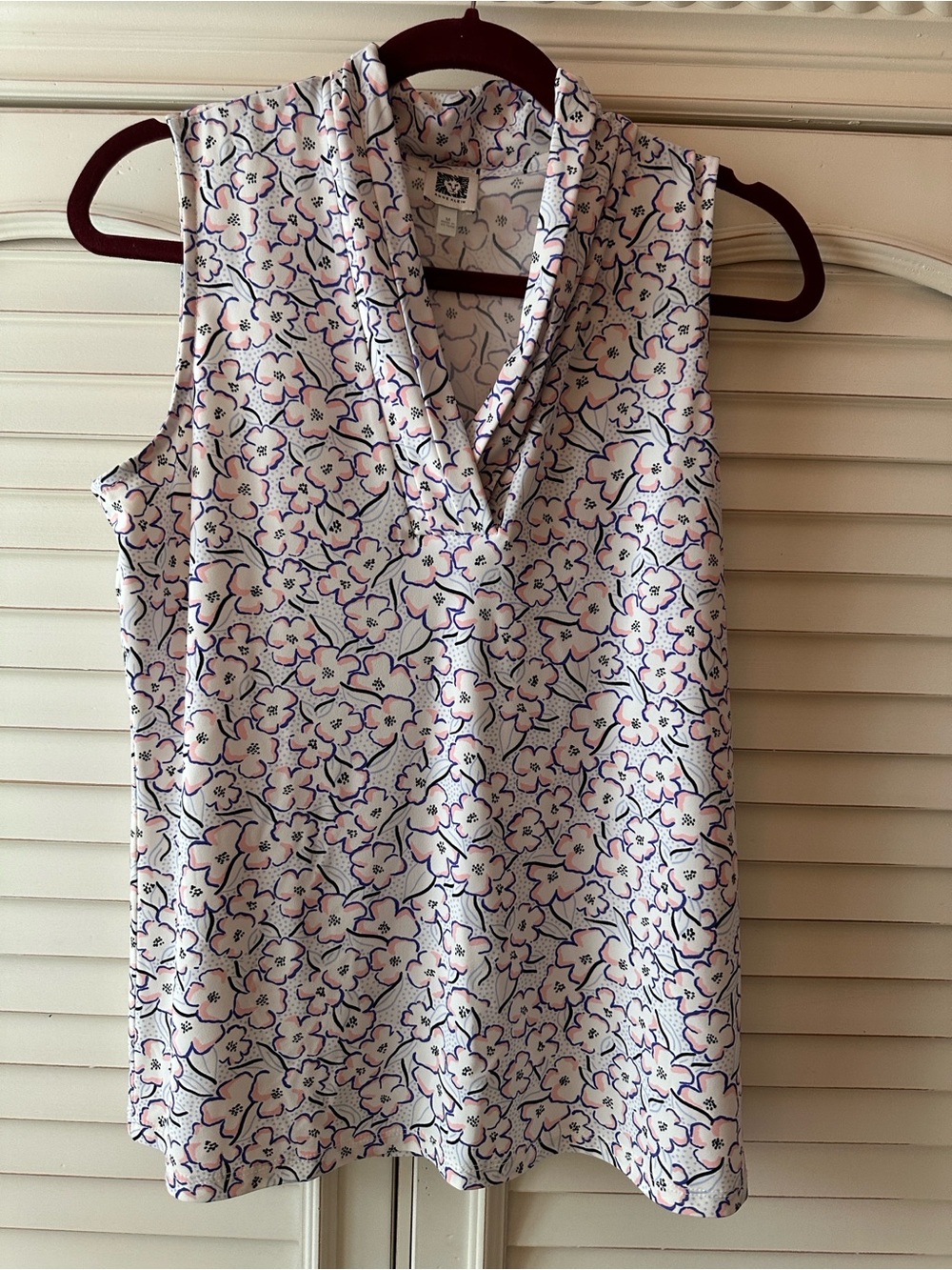 Anne Klein Floral V-Neck Women's Top in White and Pink